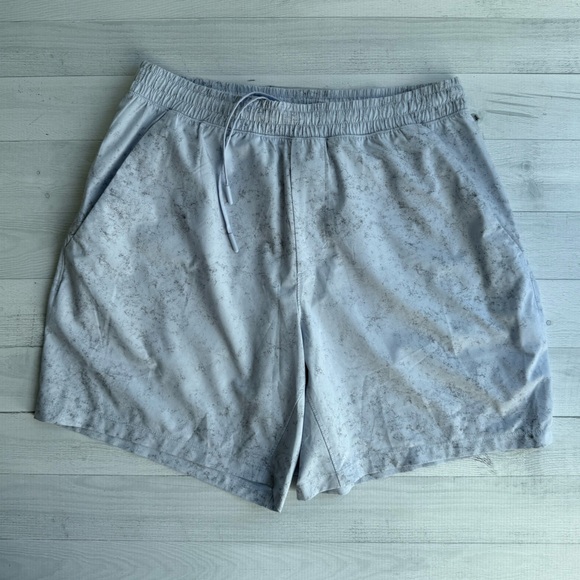 lululemon athletica Men’s Pace Breaker Athletic Shorts 9” Light Blue Multi - Picture 1 of 4